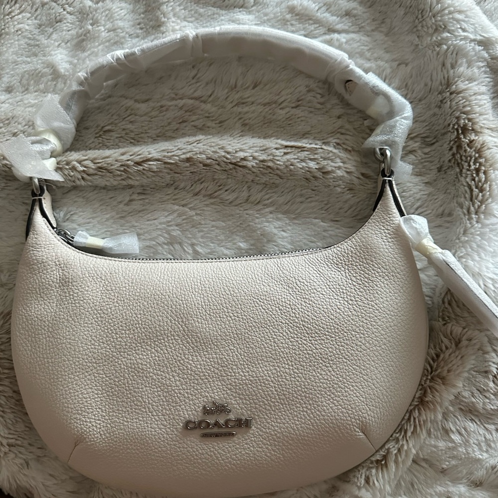 Coach Large Payton Shoulder Bag 🤍